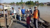 Bongkar 200 Jamban di Sungai Arut