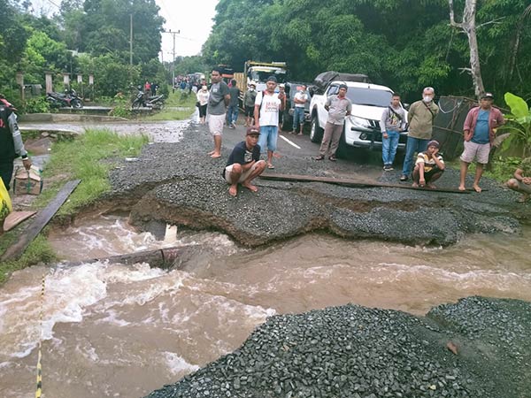 Terjangan banjir di Kabupaten Katingan