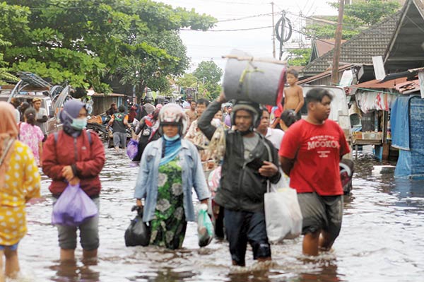 Banjir yang kembali melanda sejumlah wilayah di Kalimantan Tengah