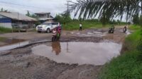Hingga saat ini Pemerintah Provinsi Kalimantan Tengan belum juga mengucurkan anggaran perbaikan Jalan Lingkar Selatan Kota sampit
