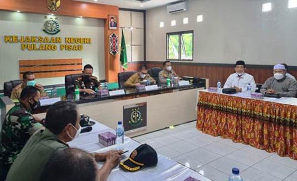 Sebuah aliran sesat yang menyimpang dari ajaran agama yang diakui merebak di Kalimantan Tengah tepatnya di Kabupaten Pulang Pisau