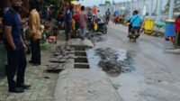 Sampah Sumbat Drainase Pasar Indrasari Kebanjiran