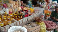 Harga Kebutuhan Pokok di Pasar Tradisional Merangkak Naik