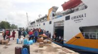 Puncak arus mudik Lebaran 1443 Hijriah pada H-5 di Pelabuhan Sampit dijejali ribuan penumpang