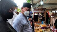 Dinas Kesehatan (Dinkes) Kabupaten Kotawaringin Timur (Kotim) melakukan pengecekan aneka kuliner mulai dari makanan hingga minuman di Pasar Ramadan