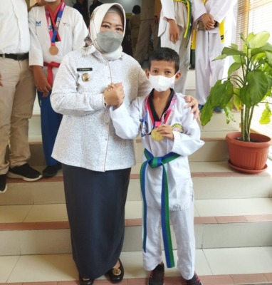 Pelajar SDS AAL Raih Emas Kejuaraan Taekwondo Kalteng