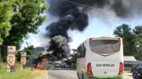Pikap yang terbakar di Jalan Pasir Putih, Desa Sungai Kapitan, Kecamatan Kumai, Kabupaten Kotawaringin Barat