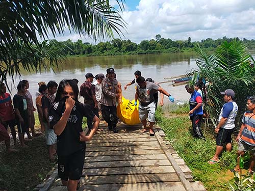 tenggelam di sungai