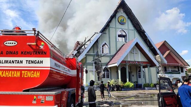 kebakaran gereja maranatha