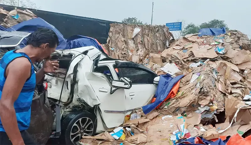 kecelakaan beruntun di tol cipularang