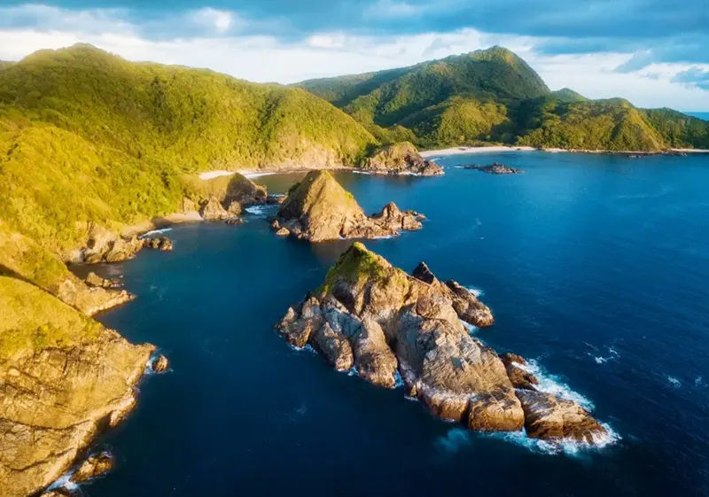 Pantai Telawas: Surga Tersembunyi di Lombok dengan Pesona Ala Raja Ampat